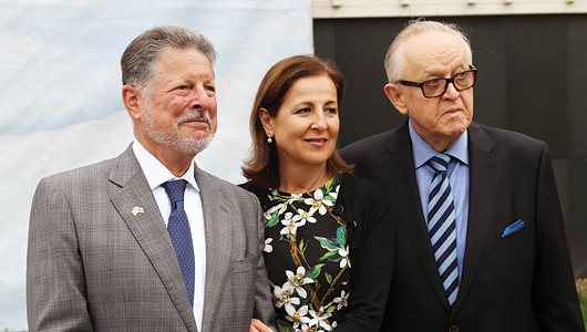 Adams, Vera Risteski-Adams and Finland's president, Martii Ahtissari