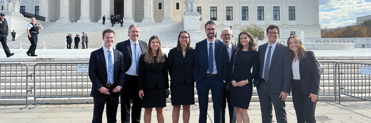 Clinic participants at the Supreme Court