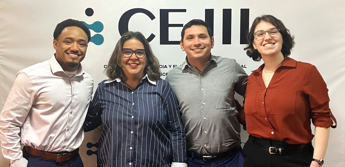 Students meet with Center for Justice and International Law legal director, Gisela de Leon