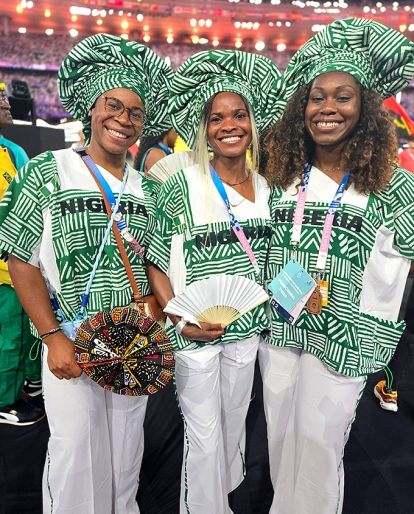 Ashley Anumba and teammates