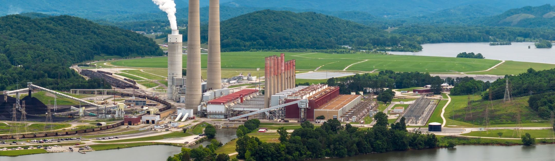 Coal Mines to Coastlines: Energy and Enviromental Policy in SE United States coal plant near the mountains