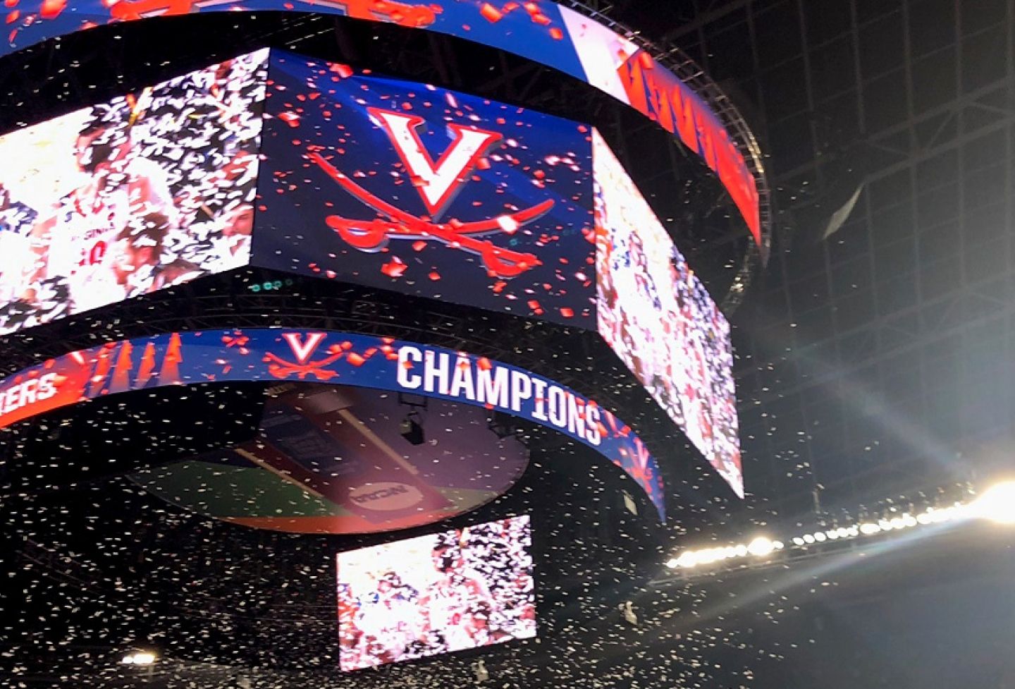The Law School community cheered on the Virginia men’s basketball team during a historic Final Four run en route to a national championship in April, and Dean Risa Goluboff and Vice Dean Leslie Kendrick ’06 cheered the team at the final game, along with President Jim Ryan ’92.