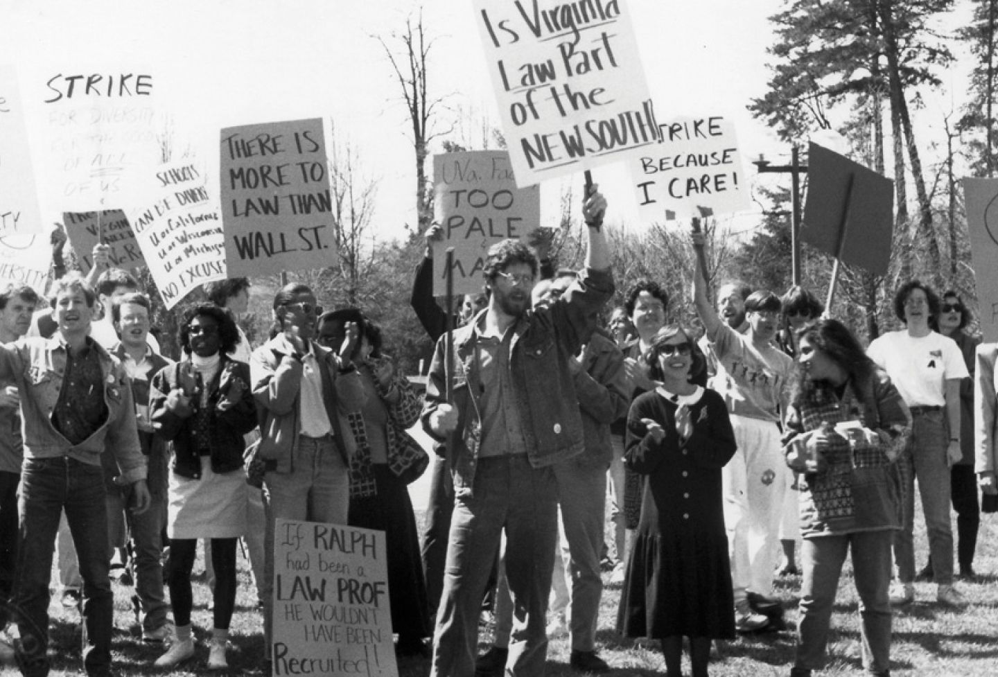 Students protest the lack of diversity among the Law School faculty by boycotting classes during the early 1980s. 