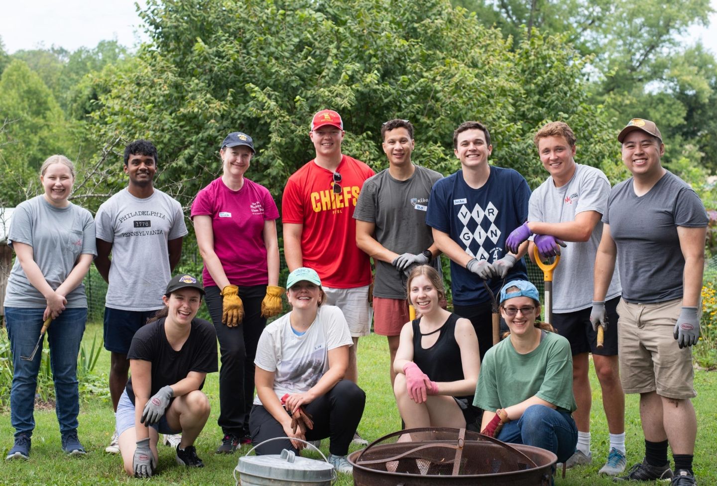 UVA Law students and Dean Kendrick volunteer at Casa Alma