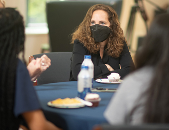 Dean Risa Goluboff chats with Roadmap Scholars