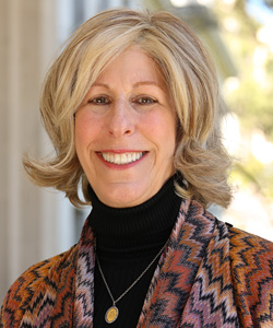 Nancy McFadden '87